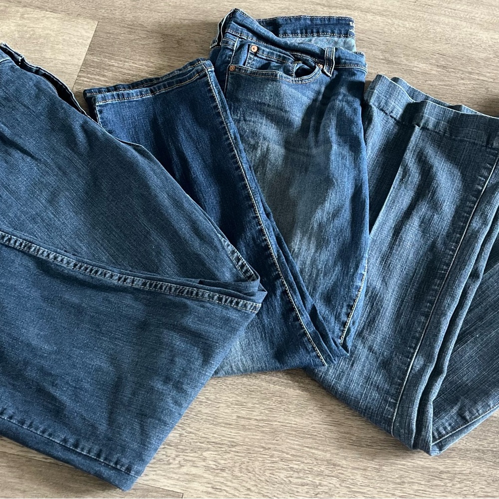 3 pieces assorted Womens Blue Jeans